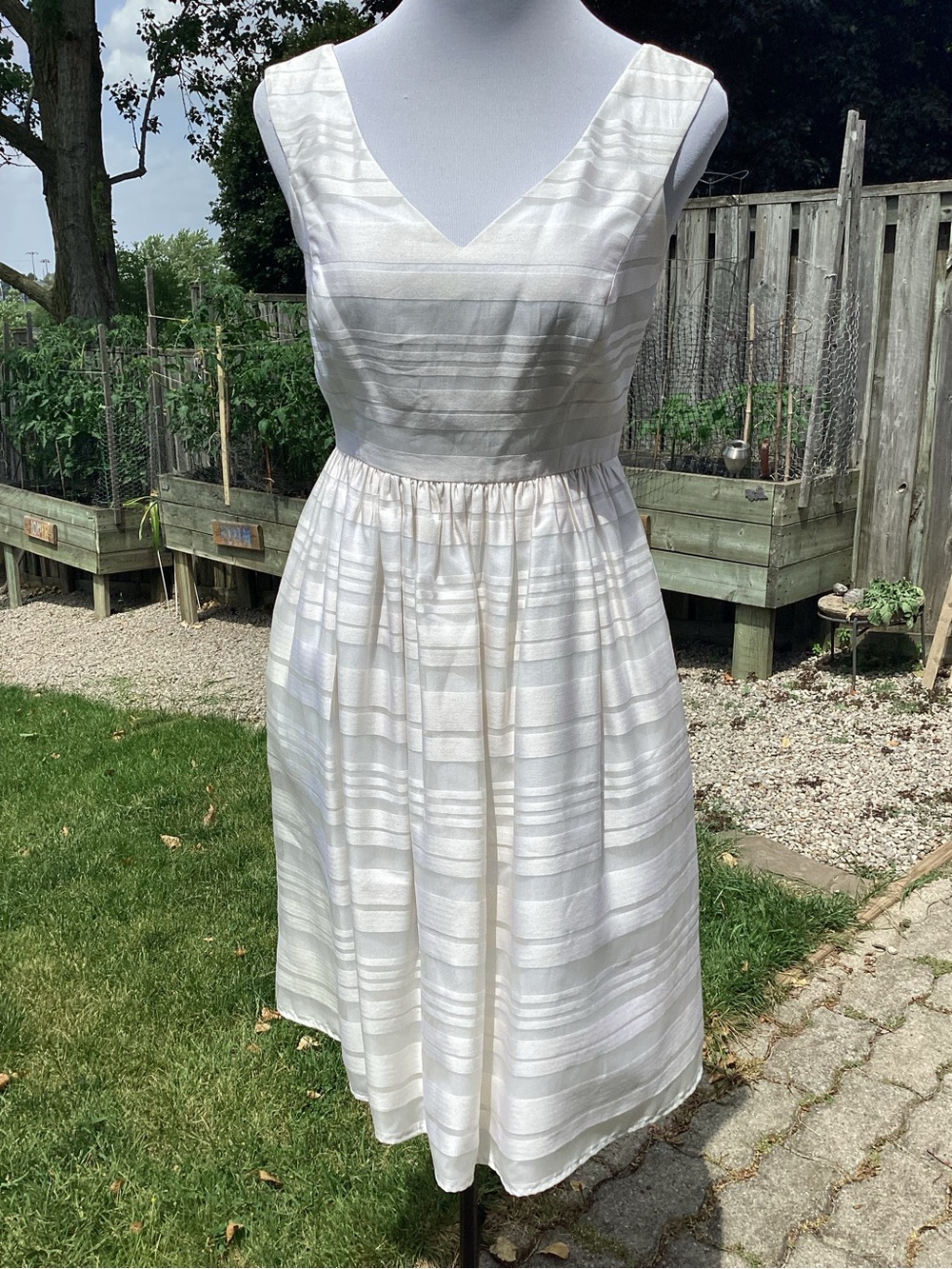 Lilly Pulitzer White Striped V-Neck Sleeveless Silk Midi Dress